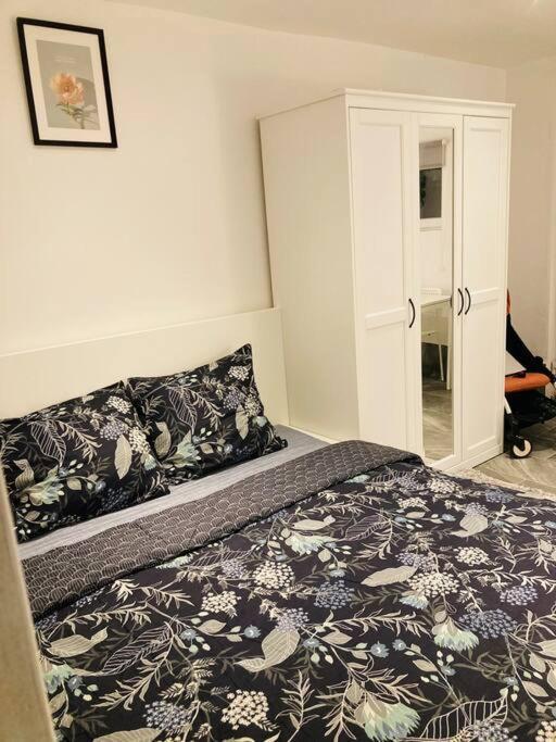 Studio House Near Paris อิพิเนย์-ซัวร์-แซน ภายนอก รูปภาพ