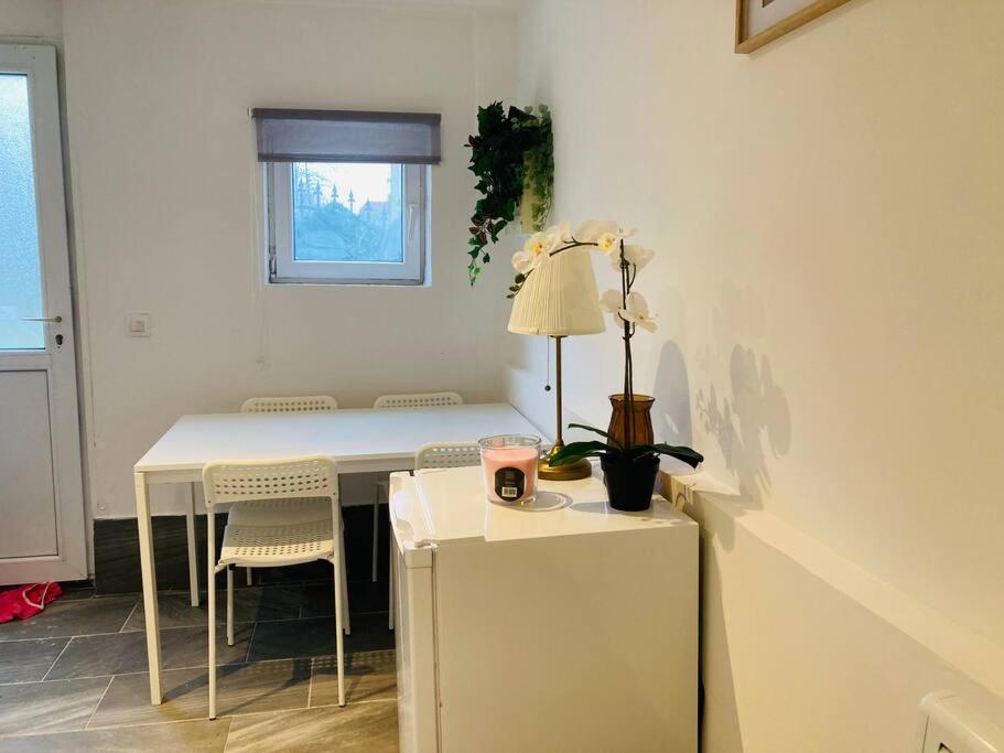 Studio House Near Paris อิพิเนย์-ซัวร์-แซน ภายนอก รูปภาพ